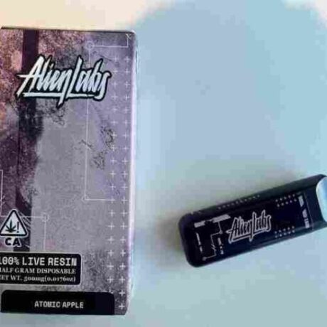 Alien Labs Atomic Apple Live Resin Disposable